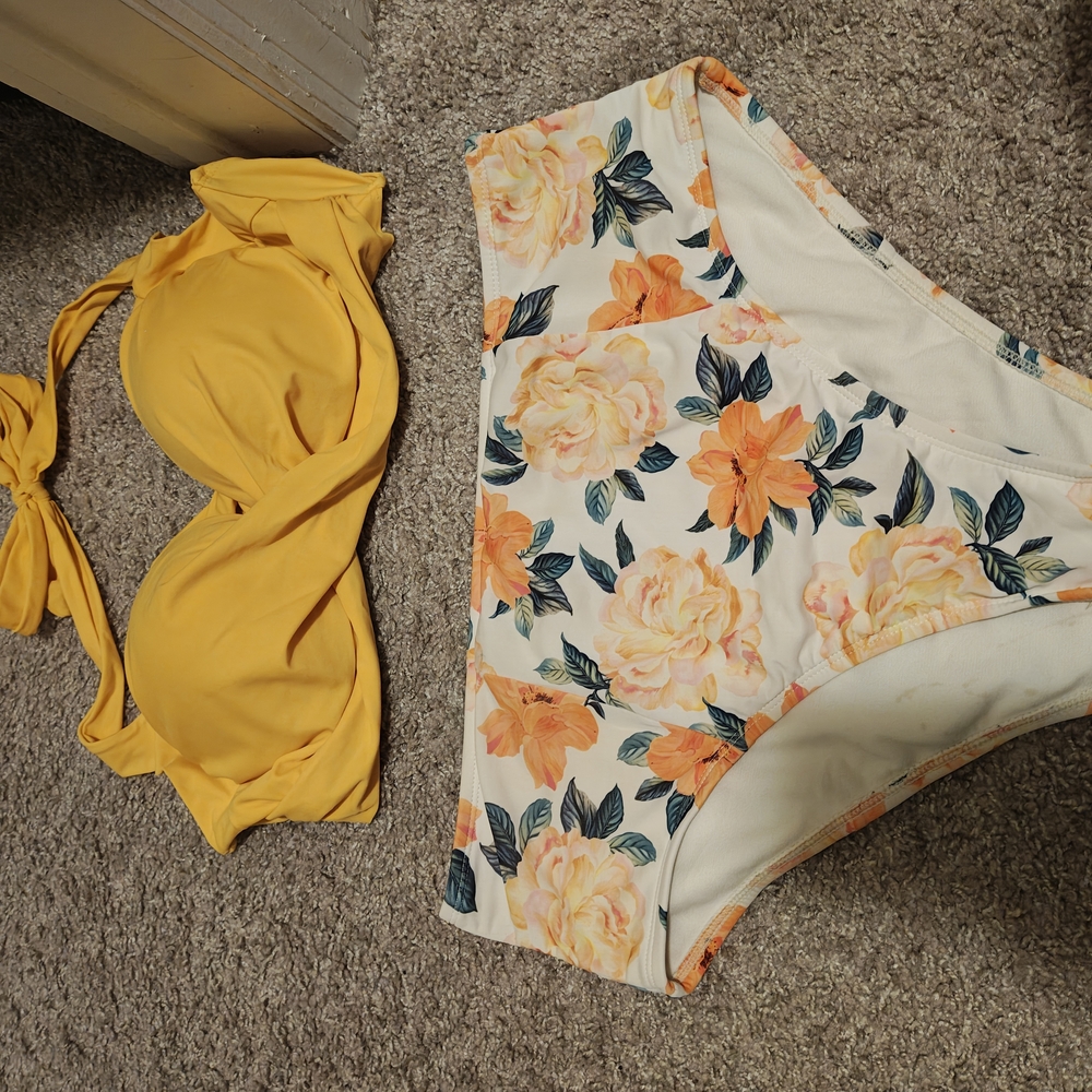 Shade & Shore Vibrant Bikini Set